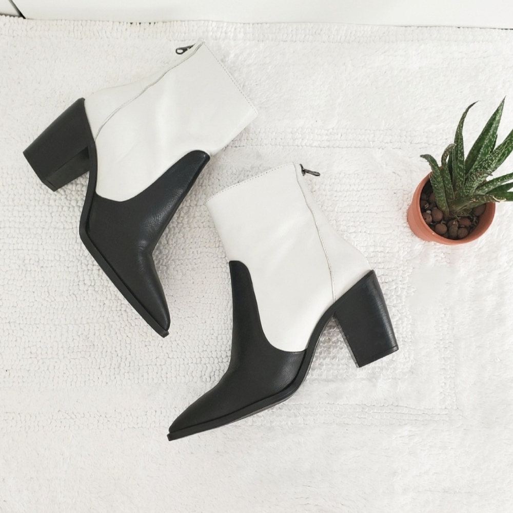 L'INTERVALLE Limited Edition Colour Block Leather Western Cowboy Ankle Boots - Picture 2 of 16